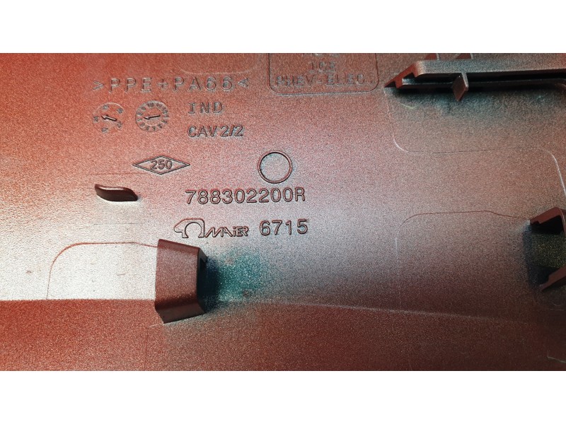 Recambio de tapa exterior combustible para renault captur ii (hf_) tce 90 (hfm6) referencia OEM IAM 788302200R  