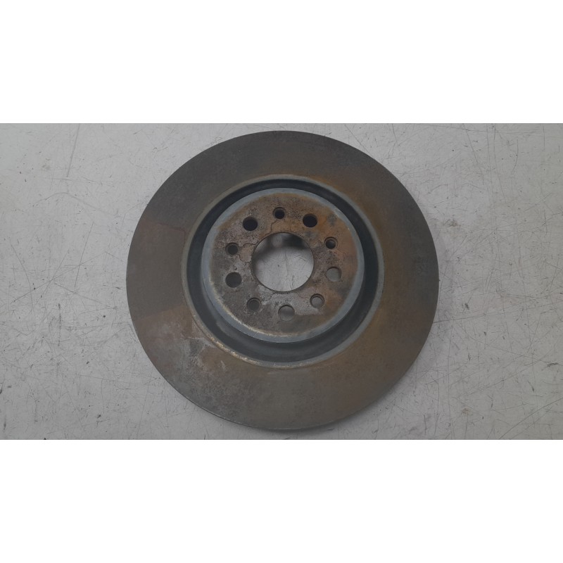 Recambio de disco de freno delantero derecho para maserati levante suv (m161) 3.0 d q4 referencia OEM IAM 670038175  