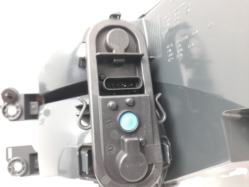 Recambio de piloto trasero izquierdo para bmw serie x1 (f48) referencia OEM IAM 63217350715 103F06381773 103F06381773/16204811/2