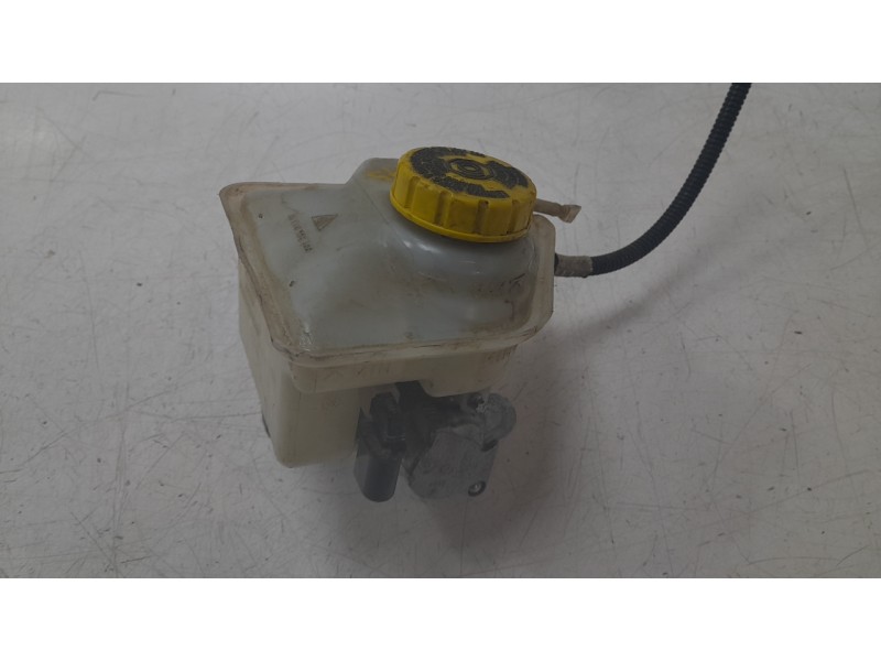 Recambio de bomba freno para porsche cayman (typ 981c) gt4 referencia OEM IAM 99135501301  