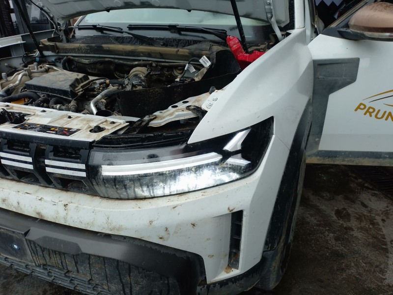Recambio de faro izquierdo para dacia duster iii eco-g 100 essential referencia OEM IAM   