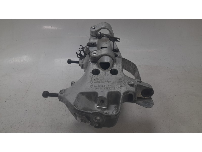 Recambio de mangueta delantera izquierda para porsche cayman (typ 981c) gt4 referencia OEM IAM 99134165780  