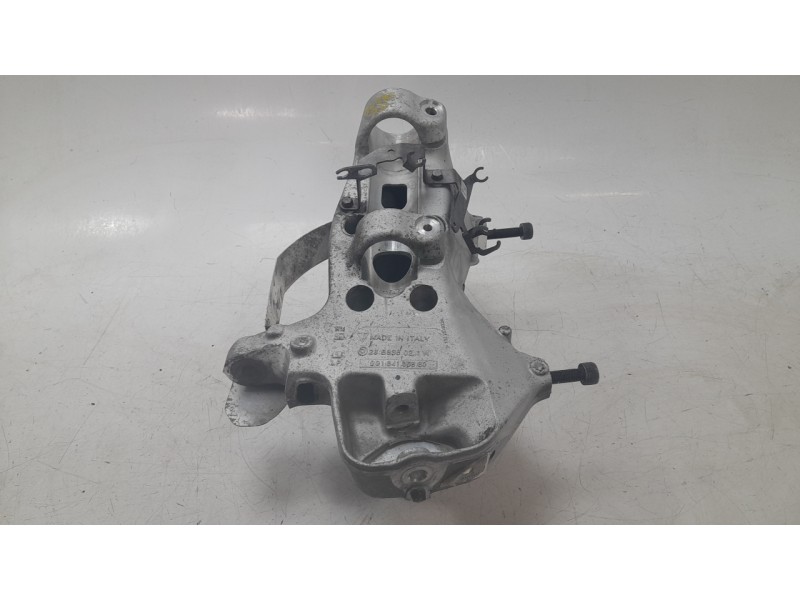 Recambio de mangueta delantera derecha para porsche cayman (typ 981c) gt4 referencia OEM IAM 99194165880  