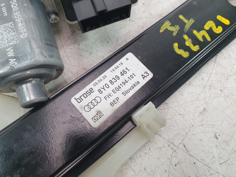 Recambio de elevalunas trasero izquierdo para audi a3 sportback (8ya, 8yf) 30 tdi referencia OEM IAM 8Y0839461  