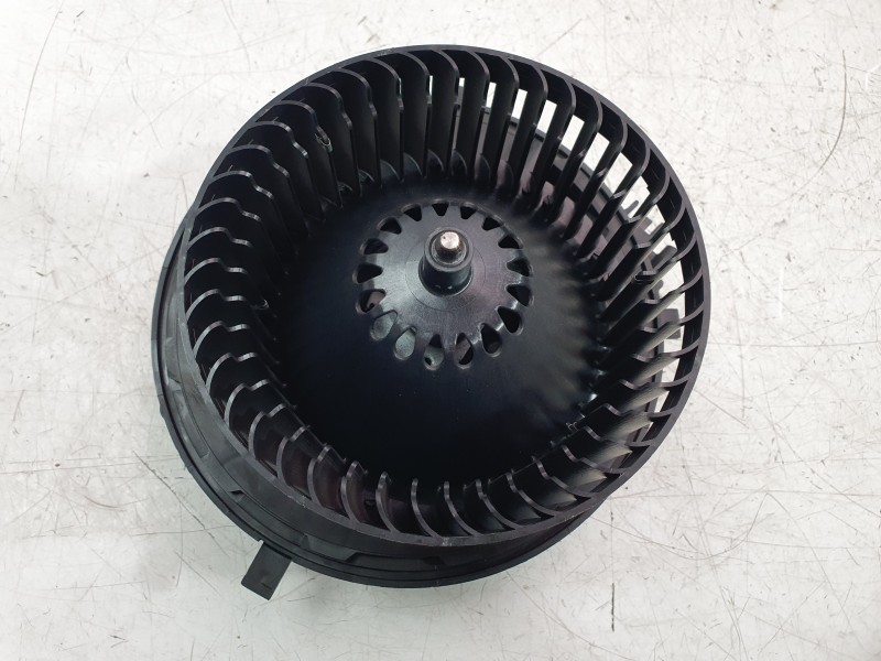 Recambio de ventilador calefaccion para audi a3 sportback (8ya, 8yf) 30 tdi referencia OEM IAM 5Q1819021E  34197 / 2025310 / VHF