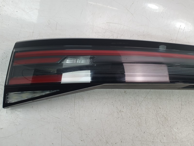 Recambio de piloto trasero central para volkswagen taigo (cs1) 1.0 tsi referencia OEM IAM 2G7945093  