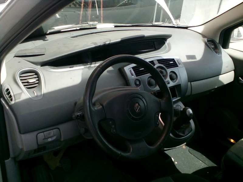 renault scenic ii del año 2005