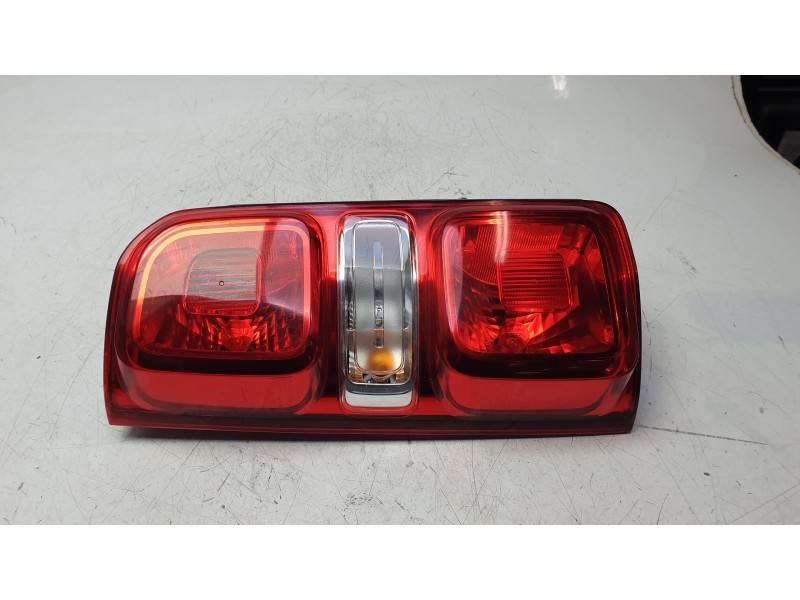 Recambio de piloto trasero izquierdo para peugeot expert autobús (v_) 1.6 bluehdi 115 referencia OEM IAM 9808243180 0019725101 2