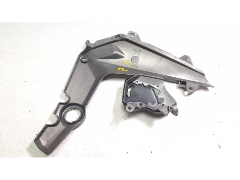 Recambio de moldura para triumph daytona 660 referencia OEM IAM 2074916 T2074916 