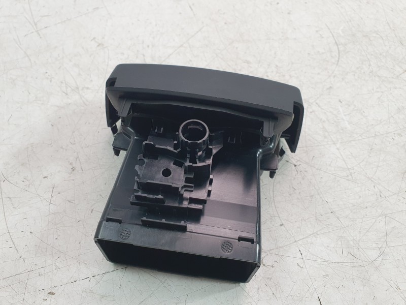 Recambio de rejilla aireadora para audi a3 sportback (8ya, 8yf) 30 tdi referencia OEM IAM 8Y0819203  