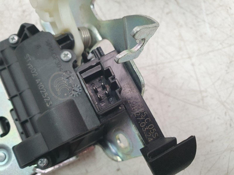 Recambio de cerradura maletero / porton para audi a3 sportback (8ya, 8yf) 30 tdi referencia OEM IAM 8W9827505C  EZCAU310