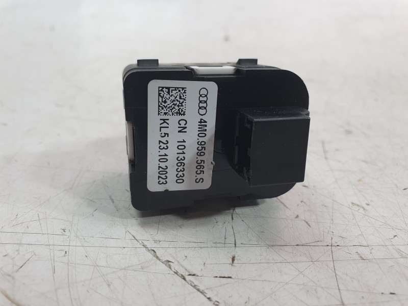 Recambio de mando retrovisor para audi a3 sportback (8ya, 8yf) 30 tdi referencia OEM IAM 4M0959565S  