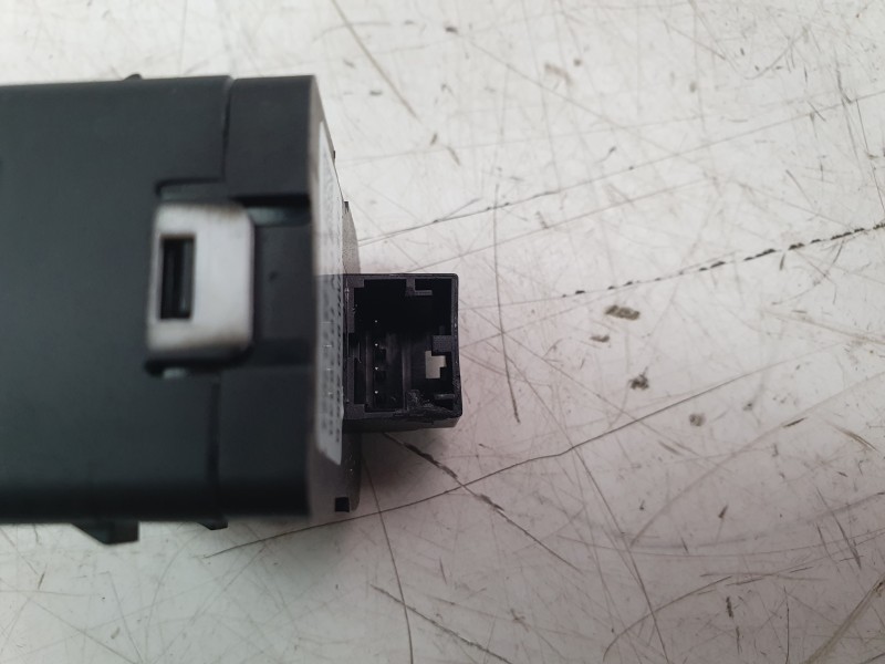 Recambio de mando retrovisor para audi a3 sportback (8ya, 8yf) 30 tdi referencia OEM IAM 4M0959565S  