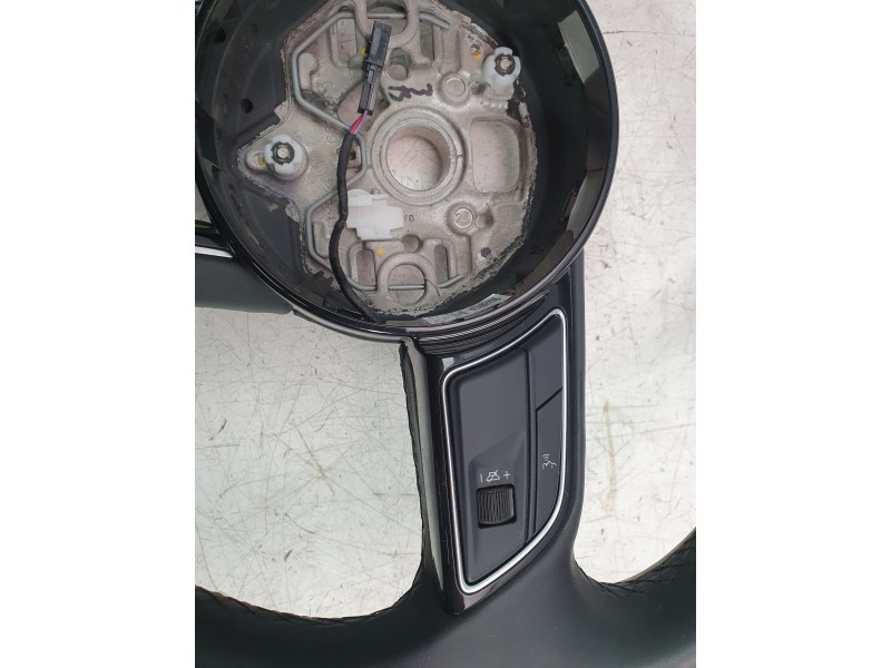 Recambio de volante para audi a3 sportback (8ya, 8yf) 30 tdi referencia OEM IAM 82A419091S  