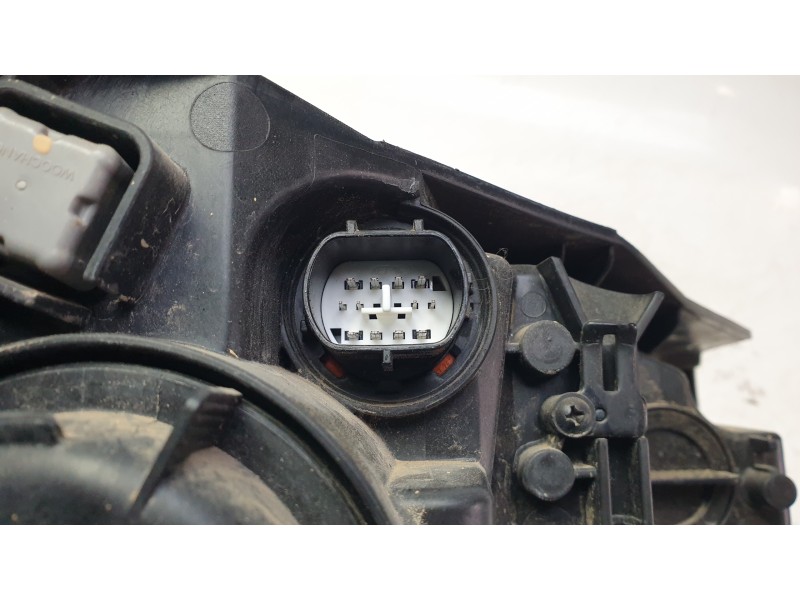 Recambio de piloto delantero izquierdo para kia xceed (cd) 1.0 t-gdi referencia OEM IAM 92101J7300  