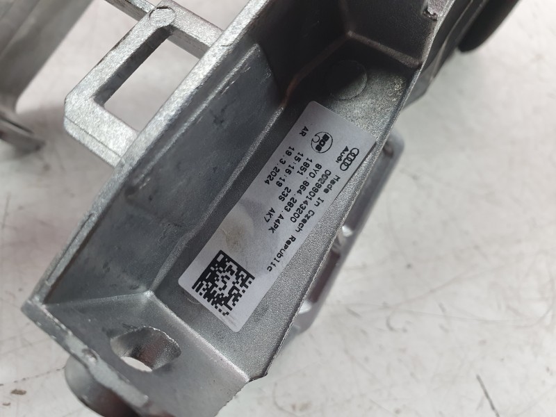 Recambio de apoyabrazos central para audi a3 sportback (8ya, 8yf) 30 tdi referencia OEM IAM 8Y0864283A  