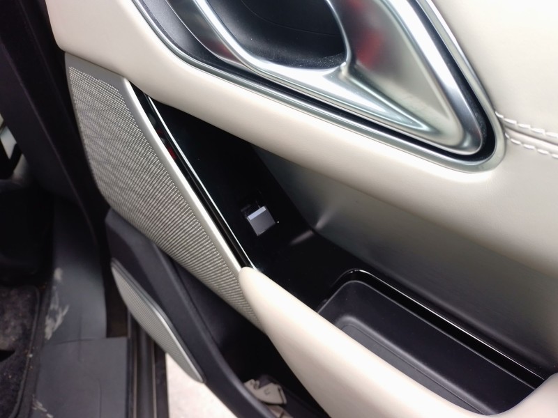 Recambio de mando elevalunas trasero derecho para land rover range rover velar (l560) 2.0 p300 si4 4x4 referencia OEM IAM   