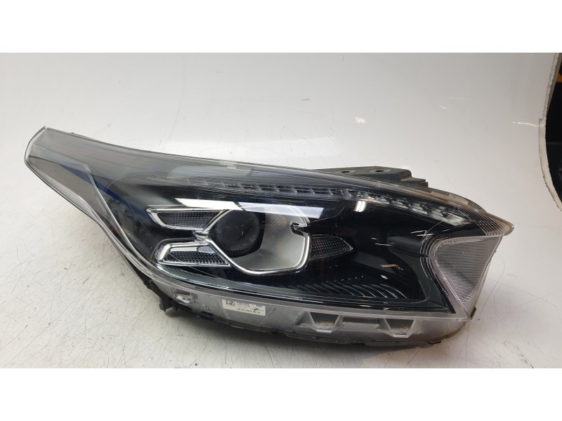 Recambio de piloto delantero derecho para kia xceed (cd) 1.0 t-gdi referencia OEM IAM 92102J7300  