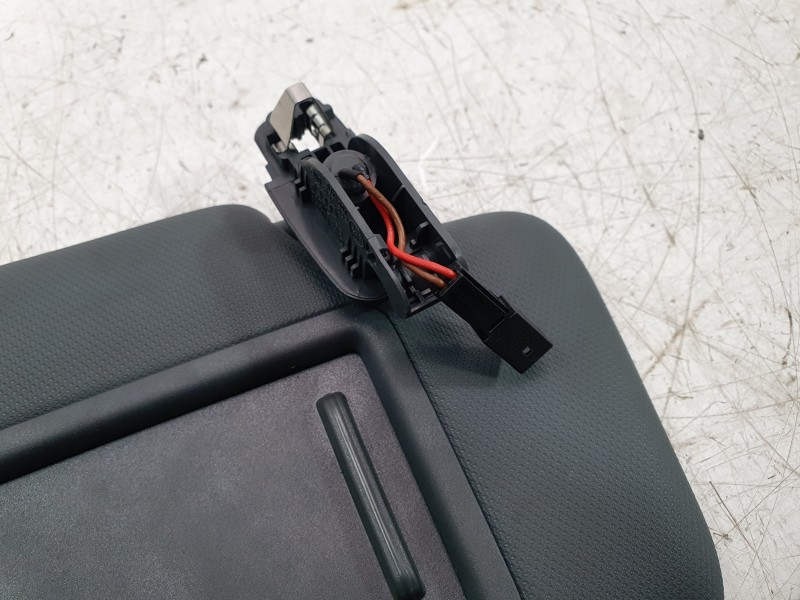 Recambio de parasol derecho para audi a3 sportback (8ya, 8yf) 30 tdi referencia OEM IAM 8W0857552R  