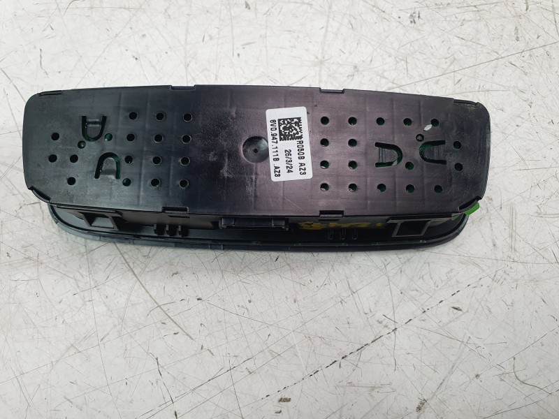 Recambio de luz interior para audi a3 sportback (8ya, 8yf) 30 tdi referencia OEM IAM 8V0947111B  