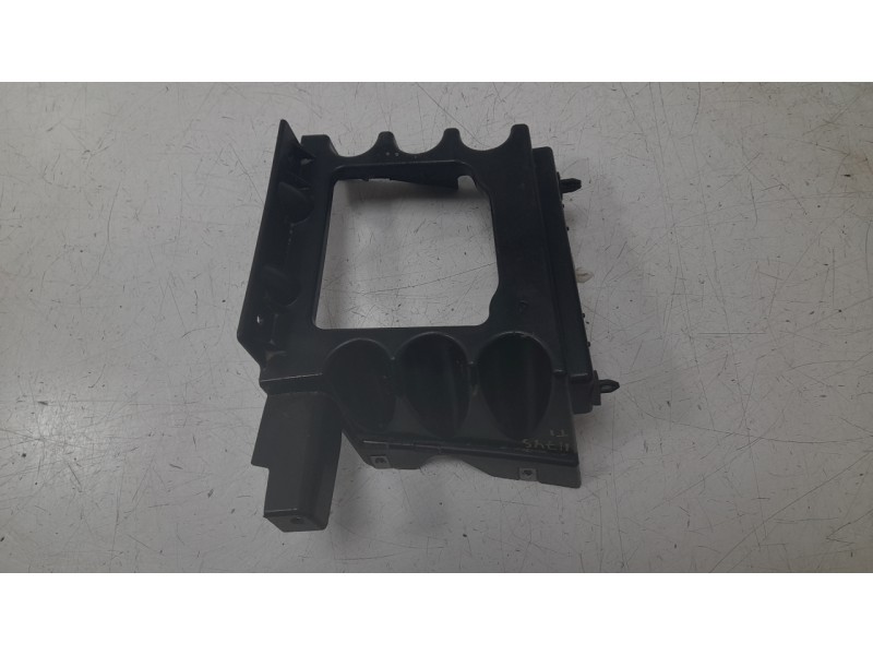 Recambio de soporte paragolpes trasero izquierdo para ford mustang mach 1 referencia OEM IAM FR3B17E851AD  