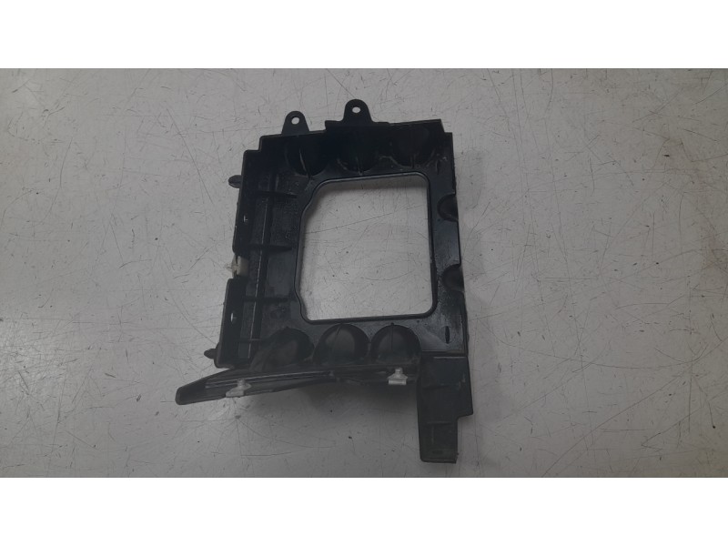 Recambio de soporte paragolpes trasero izquierdo para ford mustang mach 1 referencia OEM IAM FR3B17E851AD  