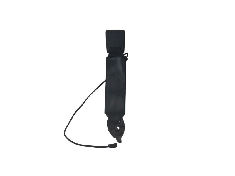 Recambio de enganche cinturon trasero derecho para ford mustang mach 1 referencia OEM IAM MR3BC699D73AB3ZHE  