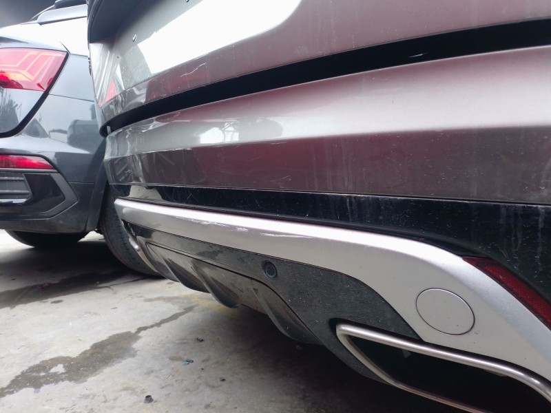 Recambio de paragolpes trasero para land rover range rover velar (l560) 2.0 p300 si4 4x4 referencia OEM IAM   