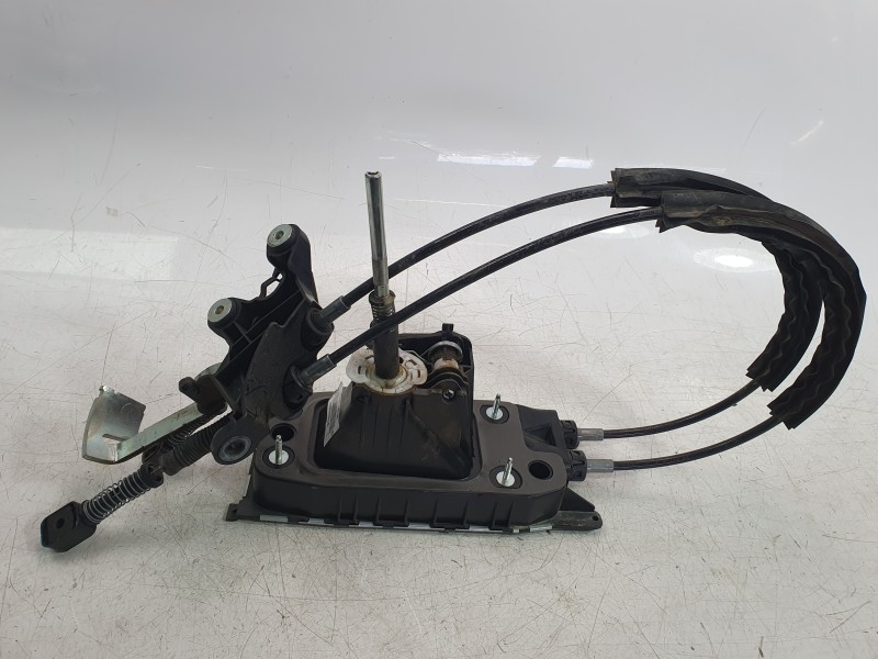 Recambio de palanca cambio para audi a3 sportback (8ya, 8yf) 30 tdi referencia OEM IAM 5WA711049BM  