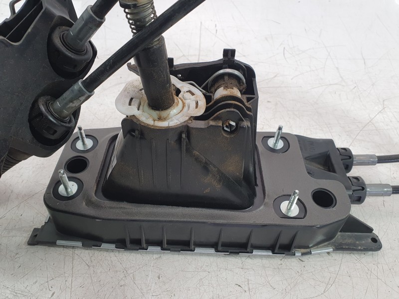 Recambio de palanca cambio para audi a3 sportback (8ya, 8yf) 30 tdi referencia OEM IAM 5WA711049BM  