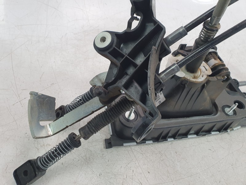 Recambio de palanca cambio para audi a3 sportback (8ya, 8yf) 30 tdi referencia OEM IAM 5WA711049BM  