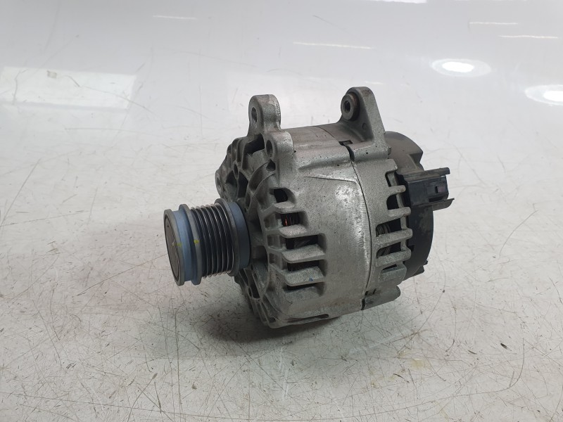 Recambio de alternador para audi a3 sportback (8ya, 8yf) 30 tdi referencia OEM IAM 05L903026L  ALF350B51VL