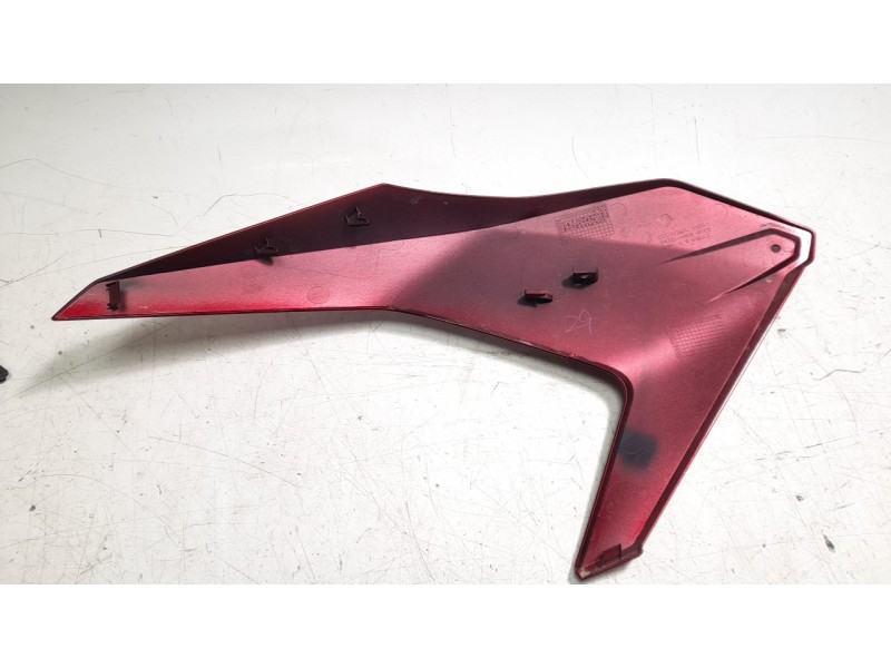 Recambio de moldura para honda nc nc 750 x (rh09) referencia OEM IAM 64331MKWD000  