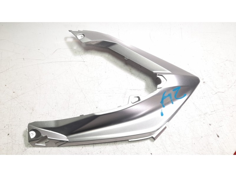 Recambio de moldura para honda nc nc 750 x (rh09) referencia OEM IAM 64351MKWD000  