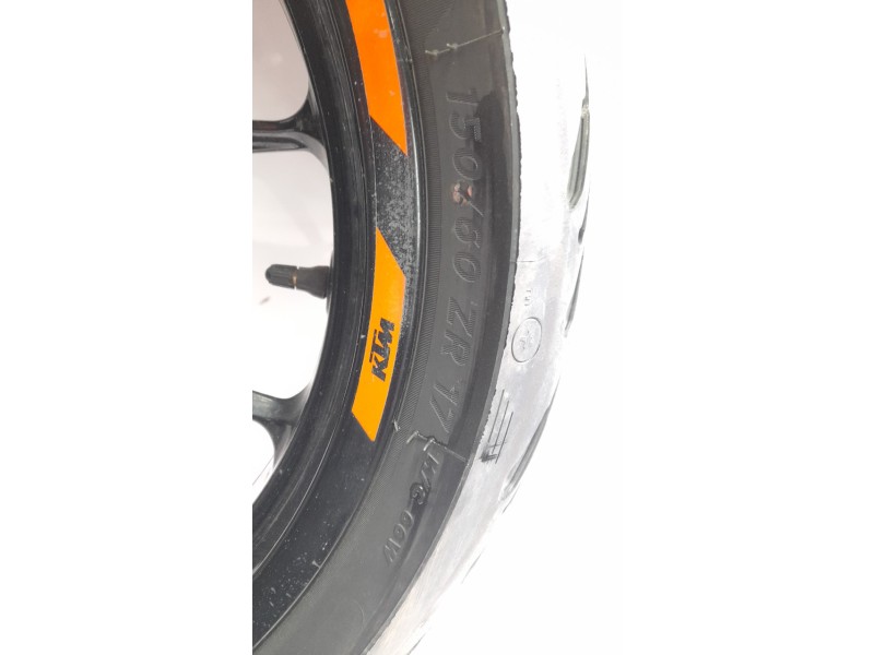 Recambio de llanta para ktm 125 duke referencia OEM IAM 93010001044EB  