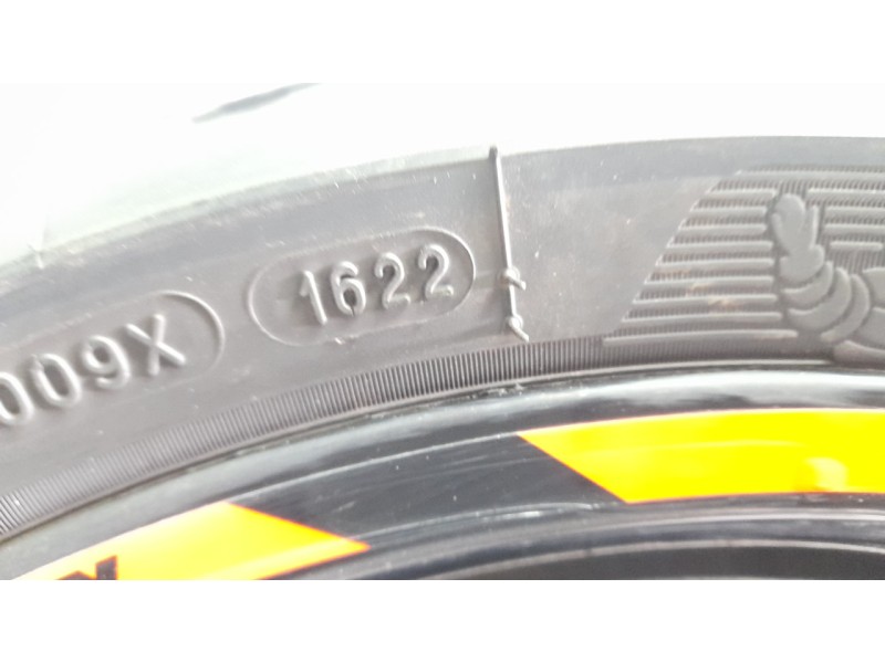 Recambio de llanta para ktm 125 duke referencia OEM IAM 93010001044EB  