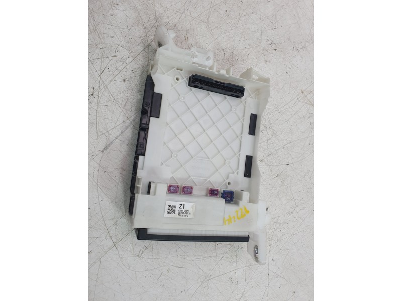 Recambio de caja reles / fusibles para toyota yaris (_p21_, _pa1_, _ph1_) 1.5 (mxpa11) referencia OEM IAM 63572129  