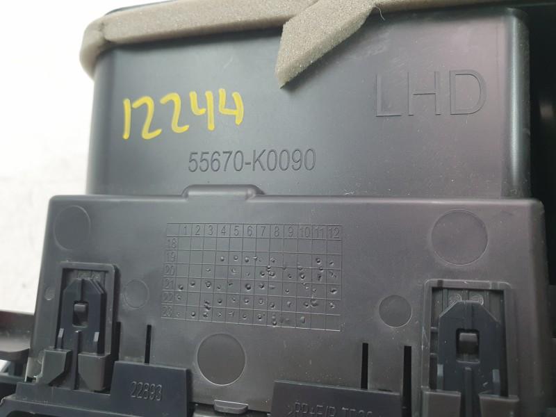 Recambio de aireador central para toyota yaris (_p21_, _pa1_, _ph1_) 1.5 (mxpa11) referencia OEM IAM 55670K0090  