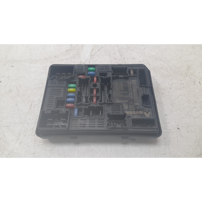 Recambio de caja reles / fusibles para renault clio v (b7_) 1.0 lpg (b7mt) referencia OEM IAM 284B61704R  