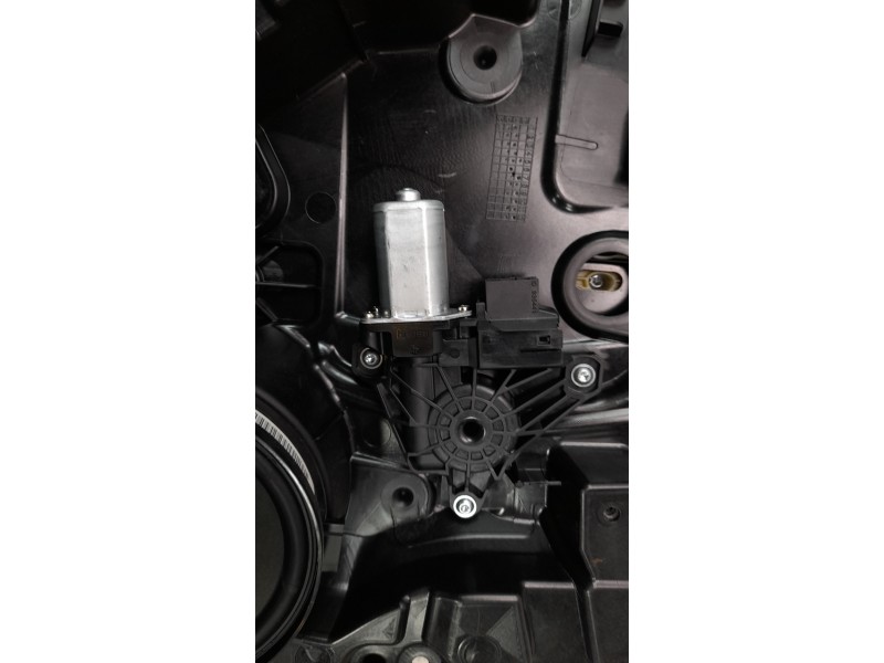 Recambio de elevalunas trasero izquierdo para mercedes-benz clase gla (w156) gla 200 cdi (156.908) referencia OEM IAM 1767303800