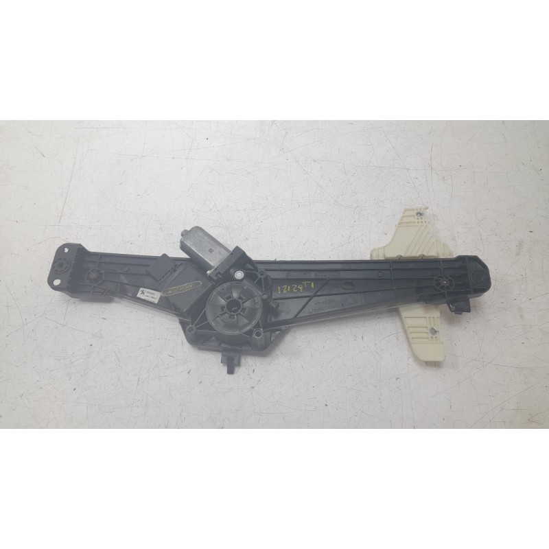 Recambio de elevalunas trasero izquierdo para peugeot 3008 ii suv (mc_, mr_, mj_, m4_) 1.2 thp/ puretech 130 (mrhnsm, mrhnsu, mr