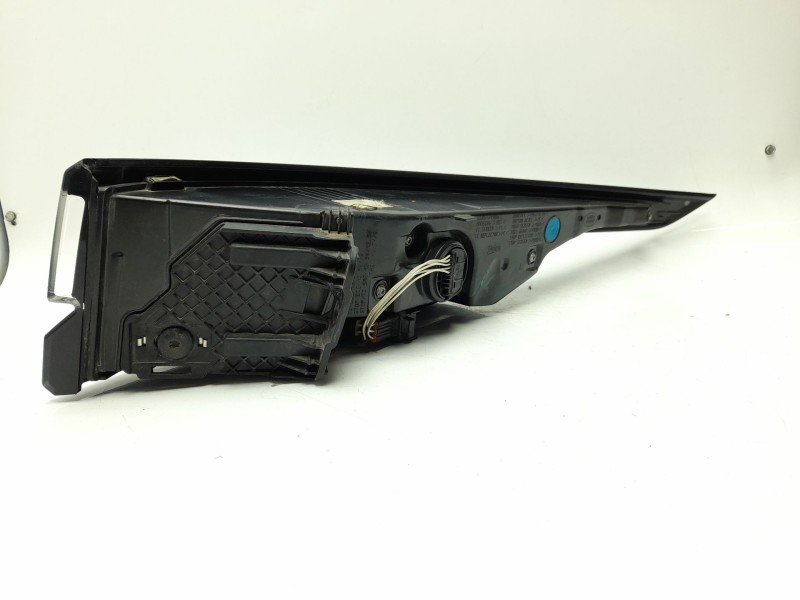 Recambio de piloto trasero izquierdo para land rover range rover velar (l560) 2.0 p300 si4 4x4 referencia OEM IAM LR111108  