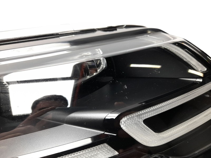 Recambio de faro derecho para land rover range rover velar (l560) 2.0 p300 si4 4x4 referencia OEM IAM J8A213W029LG  