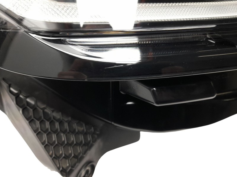 Recambio de faro derecho para land rover range rover velar (l560) 2.0 p300 si4 4x4 referencia OEM IAM J8A213W029LG  