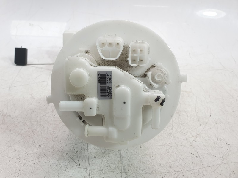 Recambio de bomba combustible para toyota yaris (_p21_, _pa1_, _ph1_) 1.5 (mxpa11) referencia OEM IAM 77020K0080  