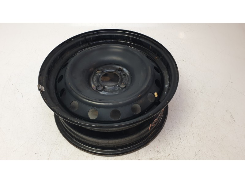Recambio de llanta para mitsubishi colt referencia OEM IAM 403006864R  