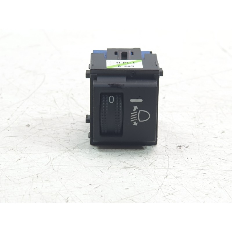 Recambio de mando regulacion faros para toyota yaris (_p21_, _pa1_, _ph1_) 1.5 (mxpa11) referencia OEM IAM 6950U34B 841520D290. 