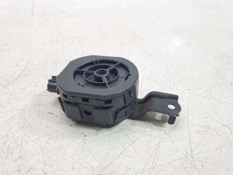 Recambio de claxon para toyota yaris (_p21_, _pa1_, _ph1_) 1.5 (mxpa11) referencia OEM IAM 86570K0010  