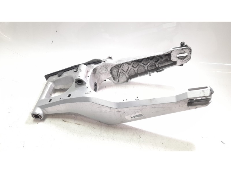 Recambio de basculante para honda x-adv x-adv referencia OEM IAM 52200MKHD00  