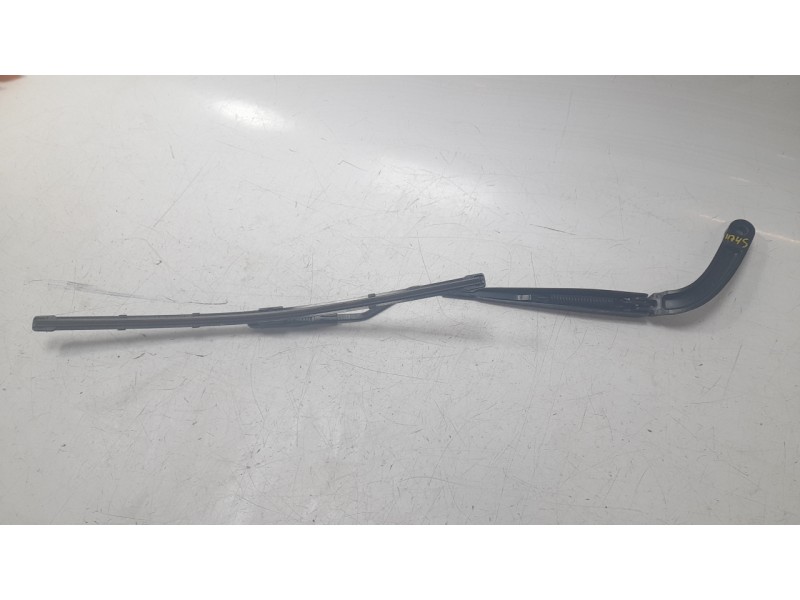 Recambio de brazo limpia delantero derecho para ford mustang mach 1 referencia OEM IAM 5277058  